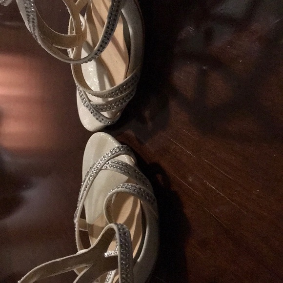 Beige/Silver Rhinestone Sandals!!! - Picture 5 of 6